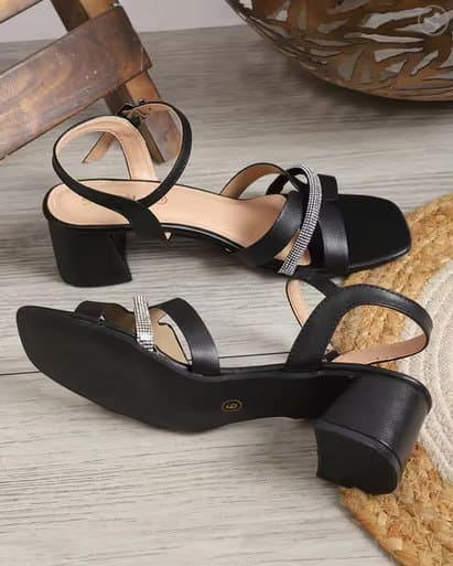 🔥 AJIO Fashion Deal – SHEIN Women Embellished Block Heels 👠✨