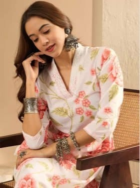 🔥 Royal Export Floral Printed Cotton V-Neck Straight Kurta 👗