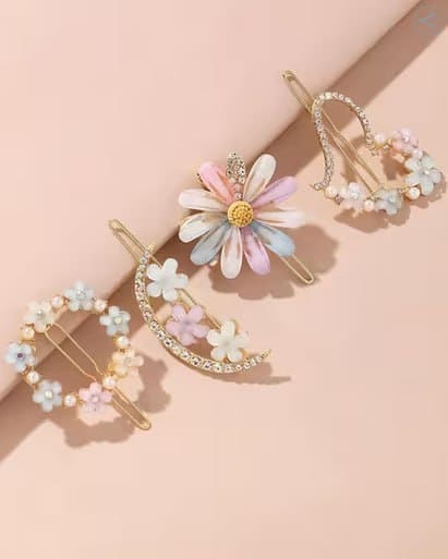 🔥 NSCC Set of 4 Embellished Hair Clips
