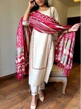 🔥 TRAHIMAM Floral Embroidered Regular Pure Cotton Kurta With Trouser With Dupatta