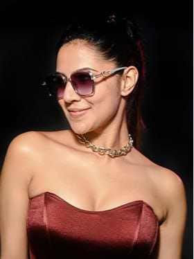 🔥 Voyage Women Grey Lens & Gunmetal-Toned Square Sunglasses
